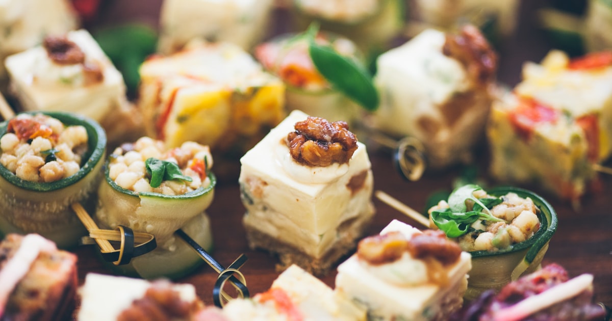 Advantages of Choosing Local Caterers Over Big Brands