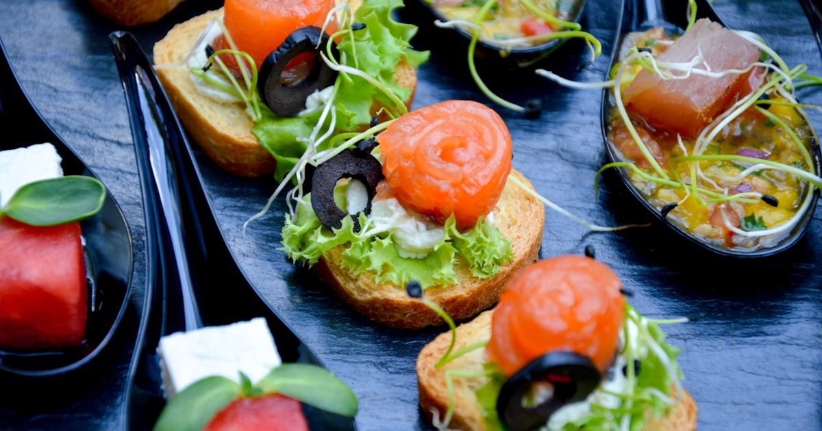 Traditional & Modern Wedding Catering Options